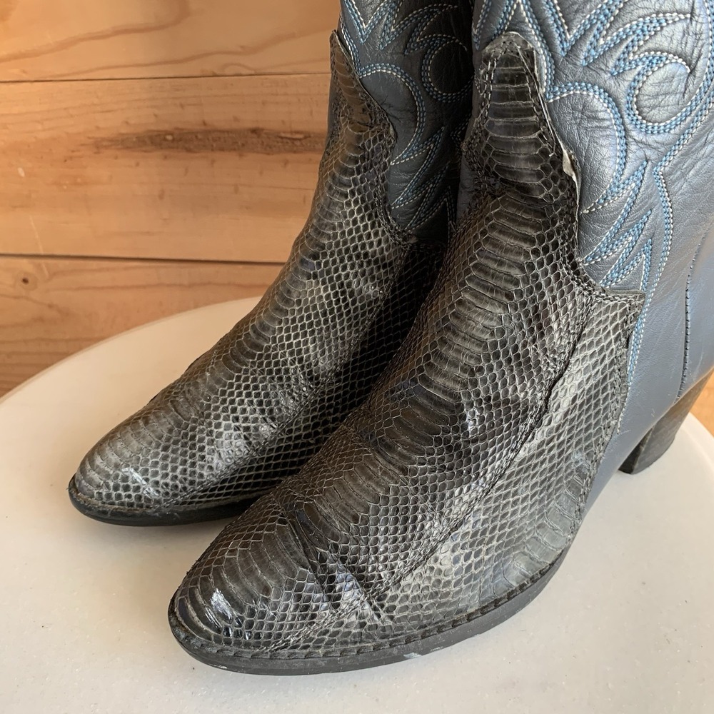 VTG Acme Women's Cowboy Western Boots 8N Snake 70s Grey Blue Stitch *Wear* - Picture 6 of 10